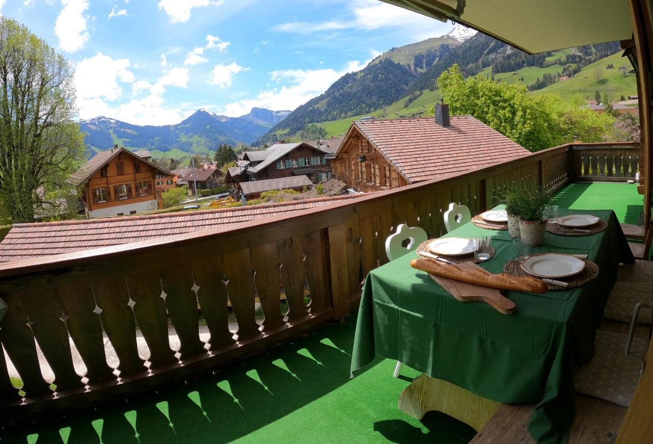 Wonderful Overlooking The Swiss Alps Chateau-d'Oex
